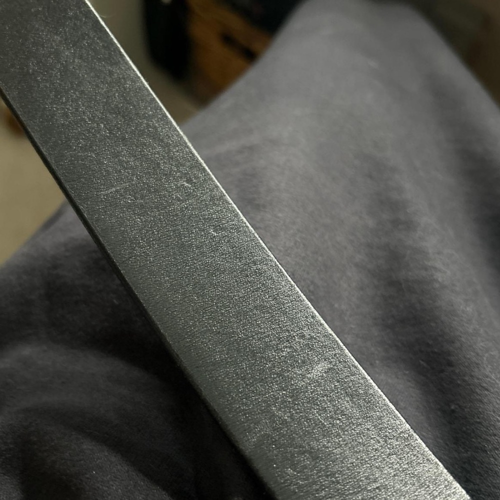 Black leather belt with brass detail - Picture 4 of 4